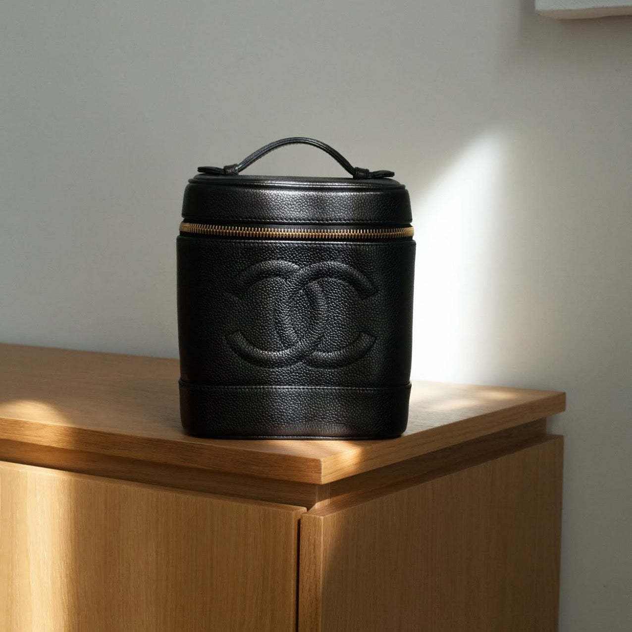 Chanel Vintage Vanity Case in Black Caviar Leather